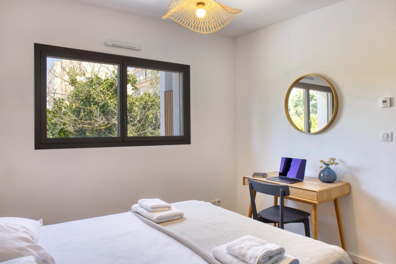 Superbe T2 neuf, climatisé 2nd ligne, balcon, jardin, prestations haut de gamme Carnon-Plage Esterno foto
