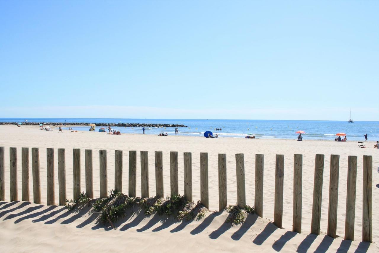 Superbe T2 neuf, climatisé 2nd ligne, balcon, jardin, prestations haut de gamme Carnon-Plage Esterno foto