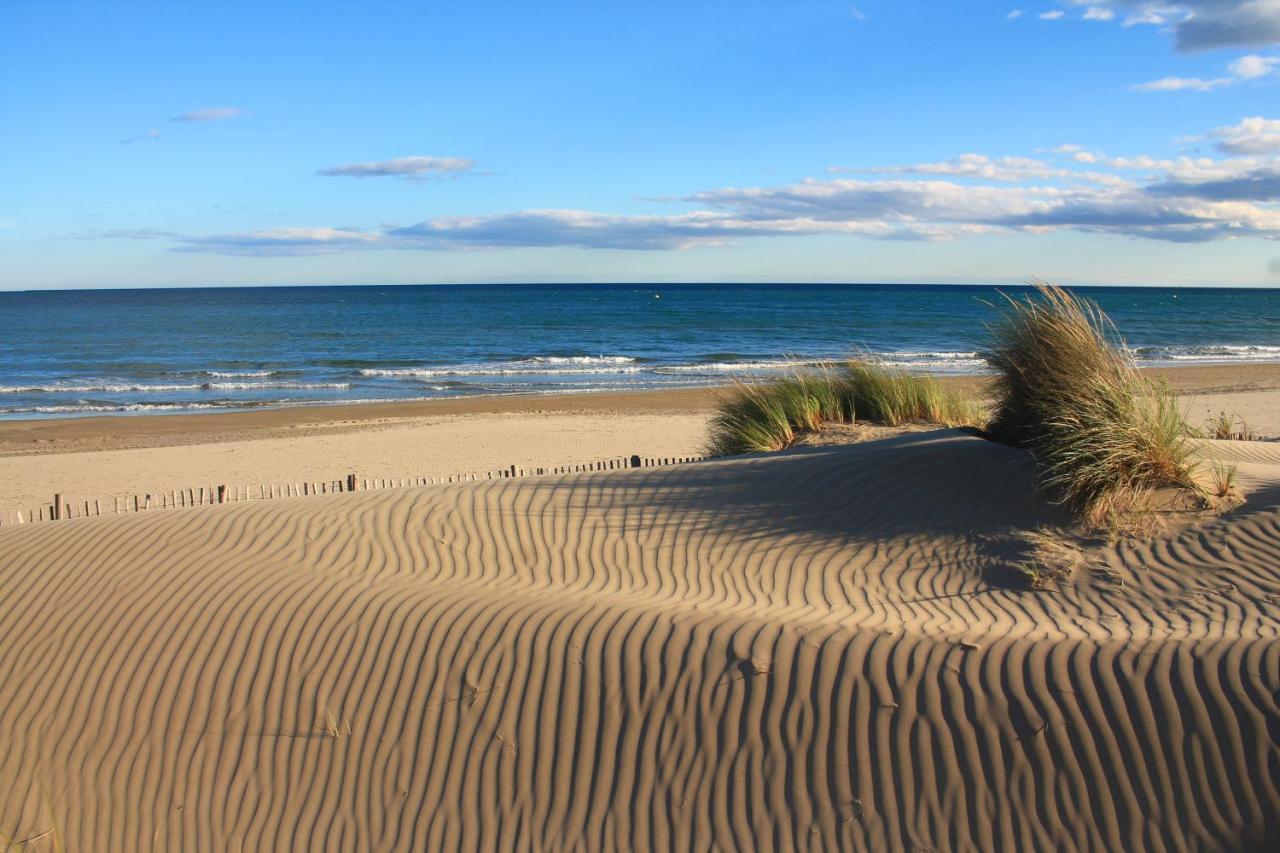 Superbe T2 neuf, climatisé 2nd ligne, balcon, jardin, prestations haut de gamme Carnon-Plage Esterno foto